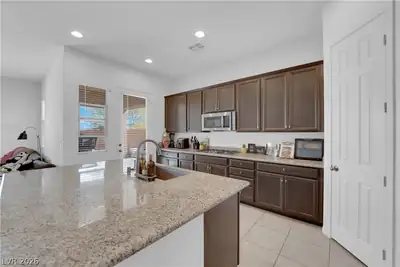 9590 Smiley Creek Street, Las Vegas, NV 89178 Kitchen