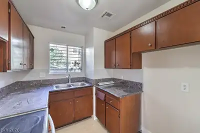 5047 Spencer Street B Kitchen