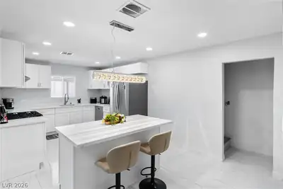 3361 Horizon Street, Las Vegas, NV 89121 Kitchen