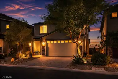 9273 Bluemist Falls Street Las Vegas, NV 89123