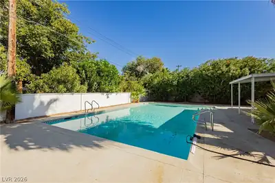 1131 Strong Drive, Las Vegas, NV 89102 Pool