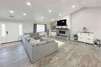 201 West Lupin Street Living Room