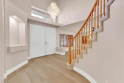 2704 TIMBER CROSSING Court, Henderson, NV 89074 Entrance Foyer