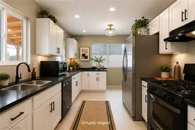 1904 West Carey Avenue Kitchen