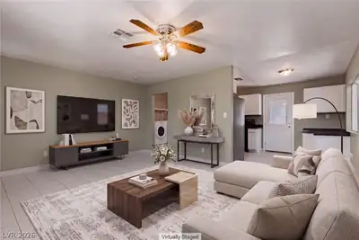 1904 West Carey Avenue Living Room