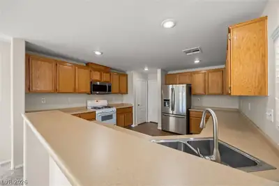 6512 Chatterer Street, North Las Vegas, NV 89084 Kitchen