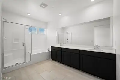 3623 Dusted Glow Avenue, Henderson, NV 89044 Primary Bathroom