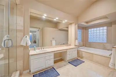 7995 Rio Rico Drive, Las Vegas, NV 89113 Primary Bathroom