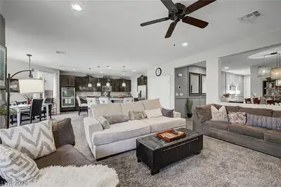 10313 Aragon Crown Road, Las Vegas, NV 89135 Living Room