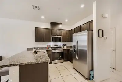 523 Cattleya pl Kitchen