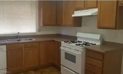 4037 Pelham Court, Las Vegas, NV 89110 Kitchen