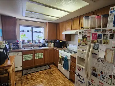 4037 Pelham Court, Las Vegas, NV 89110 Kitchen