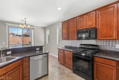 6472 Hamel Avenue, Las Vegas, NV 89122 Kitchen