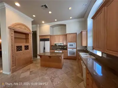 9304 Fontainbleu Drive, Las Vegas, NV 89145 Kitchen