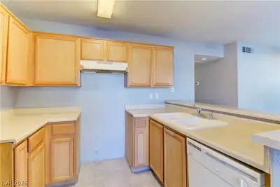 2974 Juniper Hills Boulevard 101 Kitchen