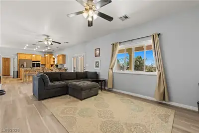 683 West Ingram Avenue Living Room