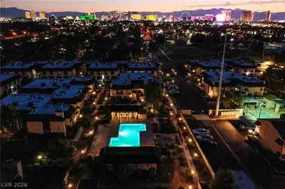 2225 Pine Breeze Lane 206 Las Vegas, NV 89119