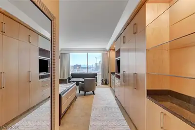 2000 North Fashion Show Drive 4900 Bedroom
