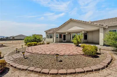 381 East Kiowa Street, Pahrump, NV 89048 