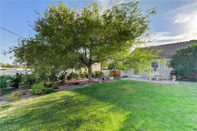 433 Ash Street, Boulder City, NV 89005 Yard