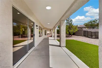 1651 Danbury Crossing Drive Patio