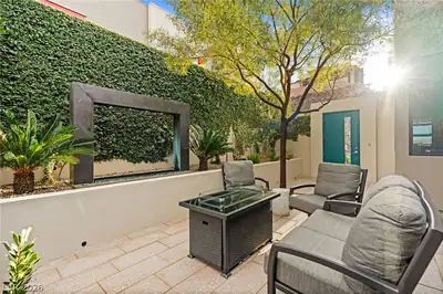 662 Falcon Summit Court Courtyard