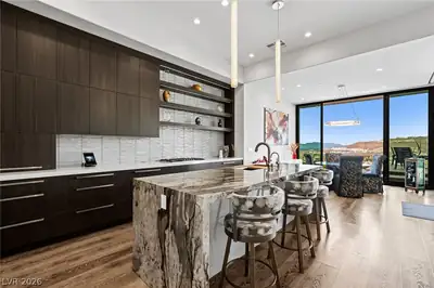 662 Falcon Summit Court Kitchen