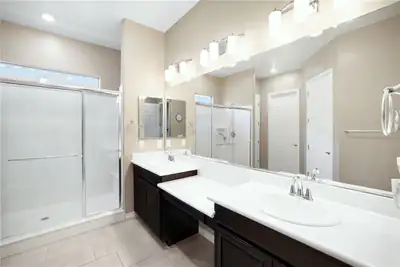 697 Otter Brook Street Primary Bathroom