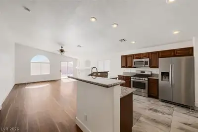 5328 Manor Stone Street, North Las Vegas, NV 89081 Kitchen