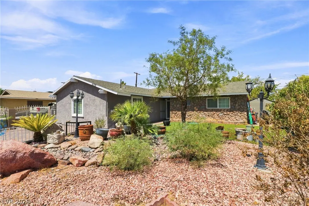 6232 McAllister Avenue, Las Vegas, NV 89107