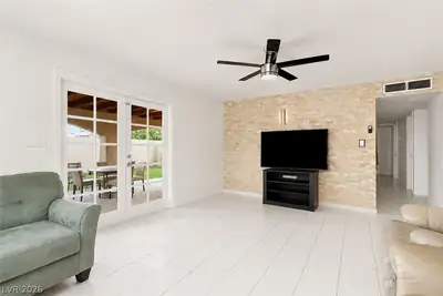 6232 McAllister Avenue, Las Vegas, NV 89107 Living Room
