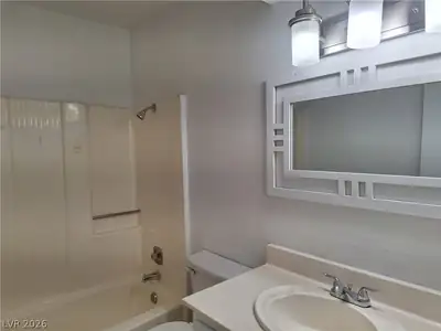 1446 Garden Circle C Bathroom