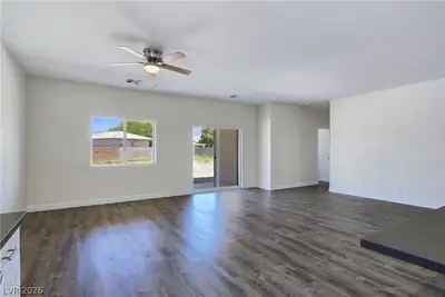 5440 East Chasemoor Street Living Room