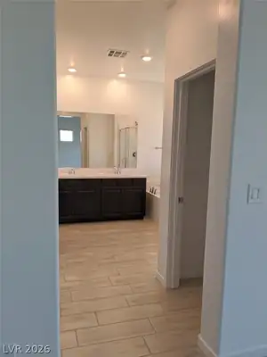 719 Foreign Reef Way, Las Vegas, NV 89138 Primary Bathroom
