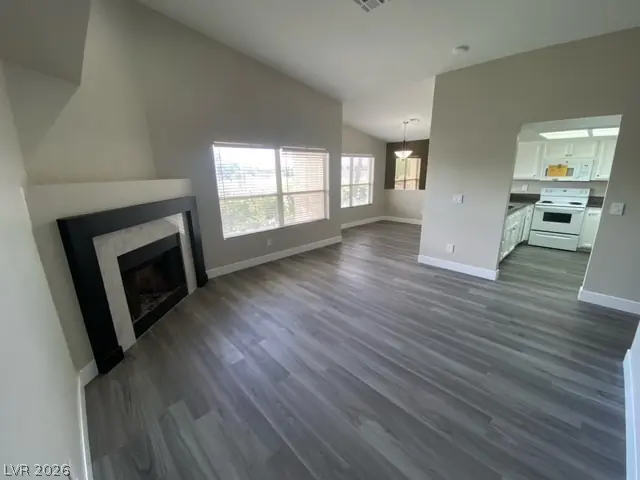 6250 West Flamingo Road 15