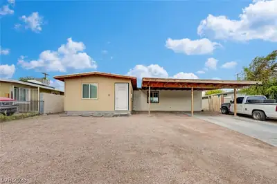 3305 Wright Avenue, North Las Vegas, NV 89030 Front of Structure
