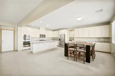 228 Via Vallisneri Kitchen
