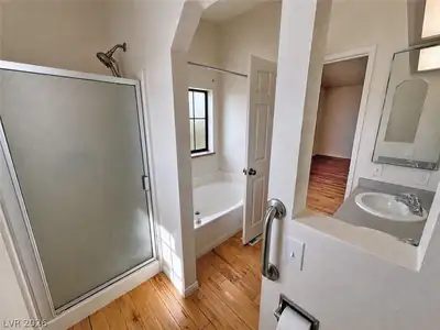 5551 Money Street, Pahrump, NV 89048 Primary Bathroom