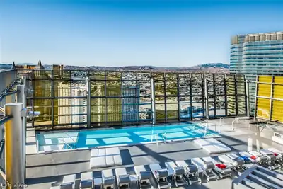 3722 Las Vegas Boulevard 306 Pool
