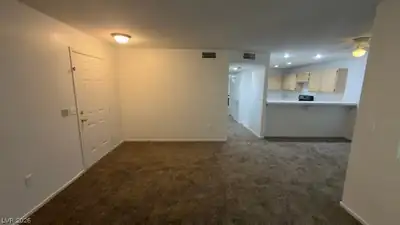 7950 West FLAMINGO Road 1127 Living Room