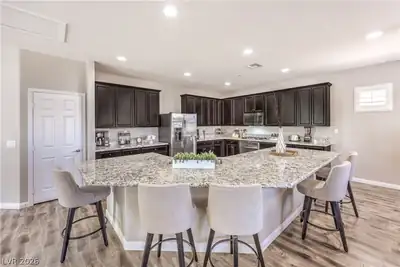 913 Estes Cove Avenue, Henderson, NV 89012 Kitchen