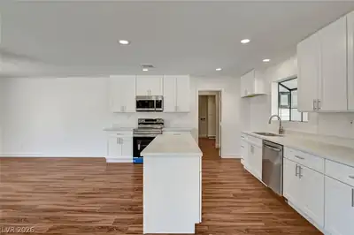 1580 Quarter Horse Drive, Henderson, NV 89002 Kitchen