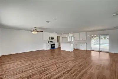 1580 Quarter Horse Drive, Henderson, NV 89002 Living Room
