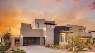 571 Overlook Rim Drive, Henderson, NV 89012 Front of Structure