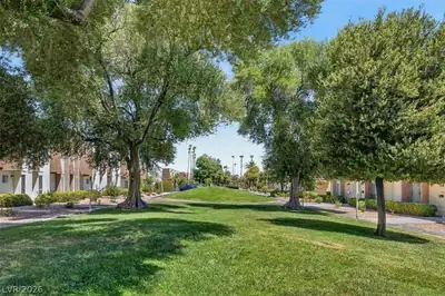 3688 Garden South Drive, Las Vegas, NV 89121 Yard