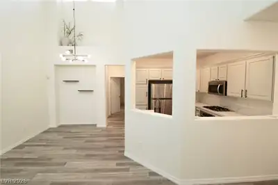 1510 Plaza Centre Drive 105 Living Room