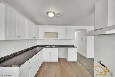 2341 Exeter Drive, Las Vegas, NV 89156 Kitchen