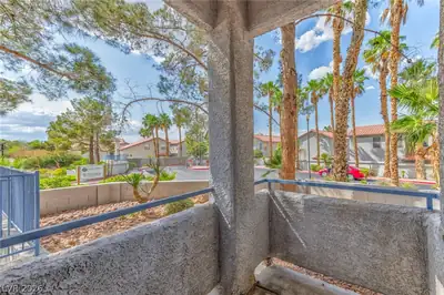 2201 Ramsgate Drive 118 Balcony