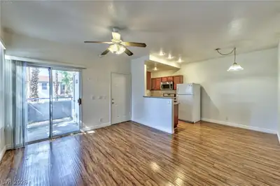 2201 Ramsgate Drive 118 Living Room