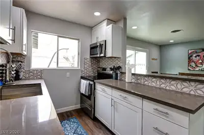 305 Ramsey Street, Las Vegas, NV 89107 Kitchen